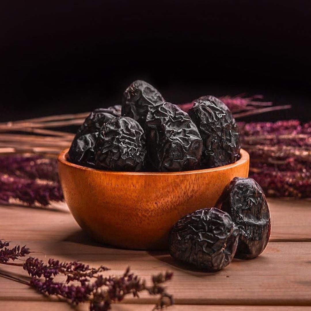 Ajwa Dates 1